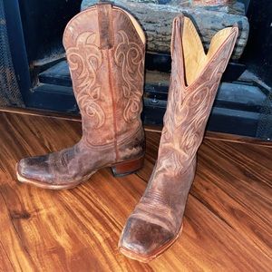 Square toed Shyanne genuine leather cowboy boots